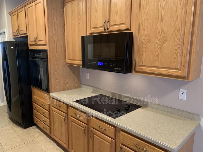 10724 Banfield Dr property image