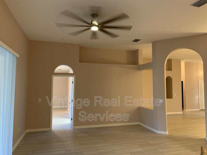 10724 Banfield Dr property image