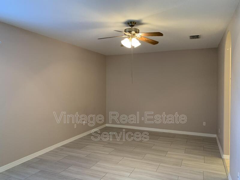 10724 Banfield Dr property image