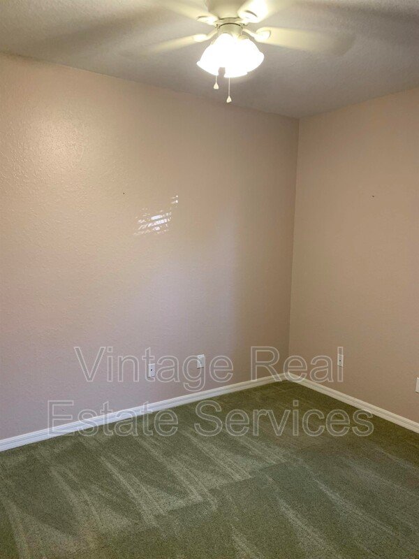 10724 Banfield Dr property image