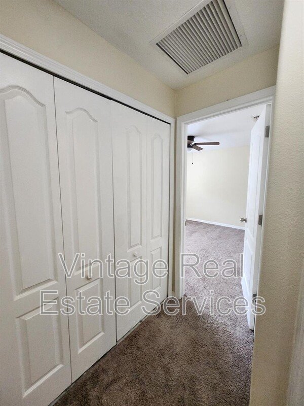 10932 Keys Gate property image