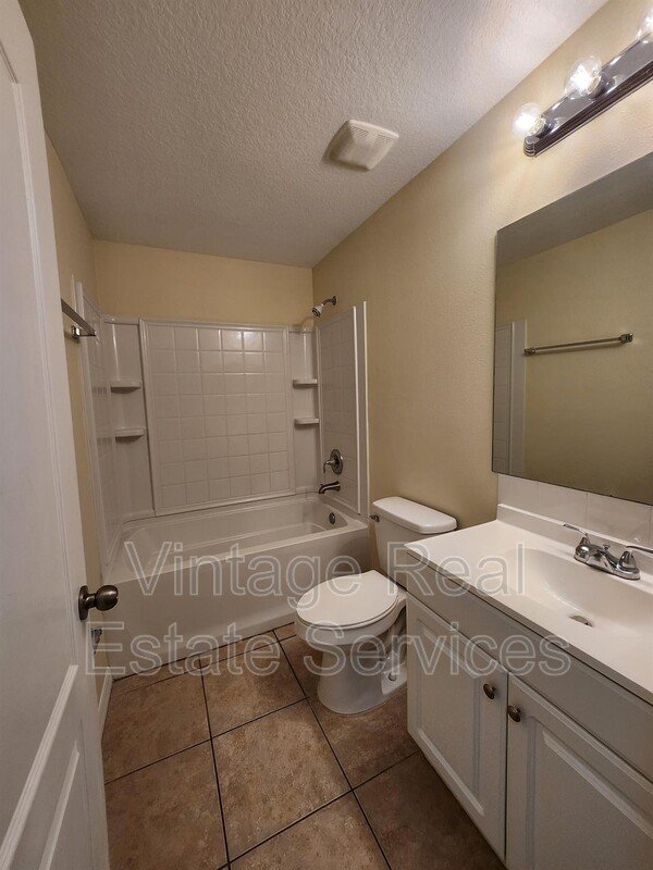 10932 Keys Gate property image