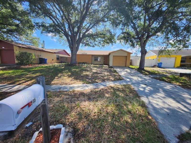 905 Old Field Drive property image