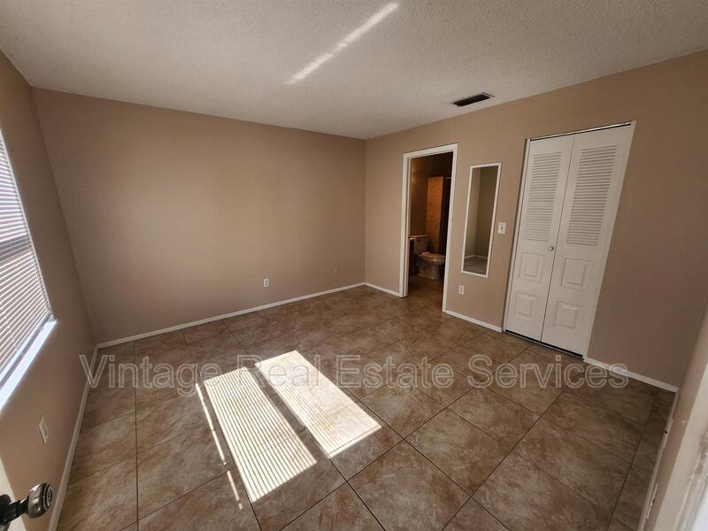 905 Old Field Drive property image