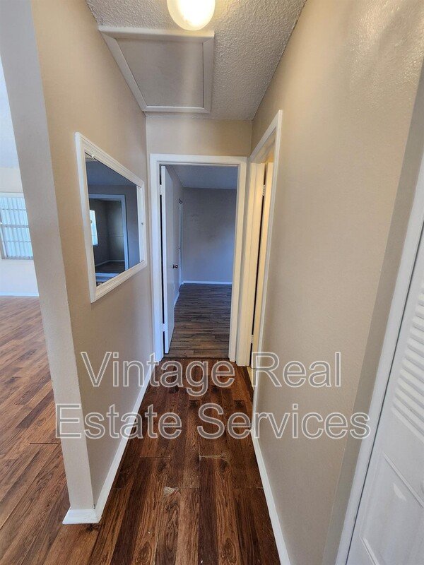 905 Old Field Drive property image