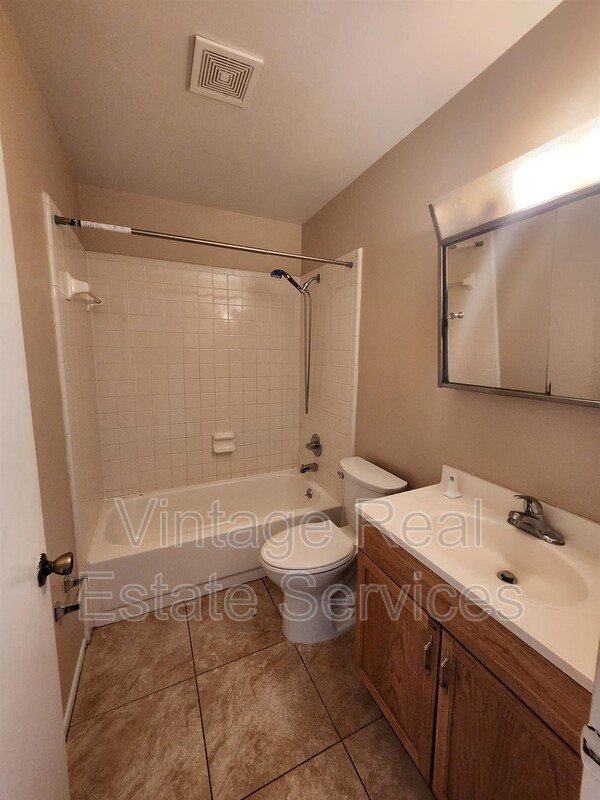 905 Old Field Drive property image