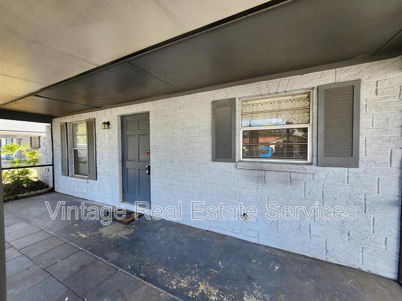 806 Walnut Dr property image