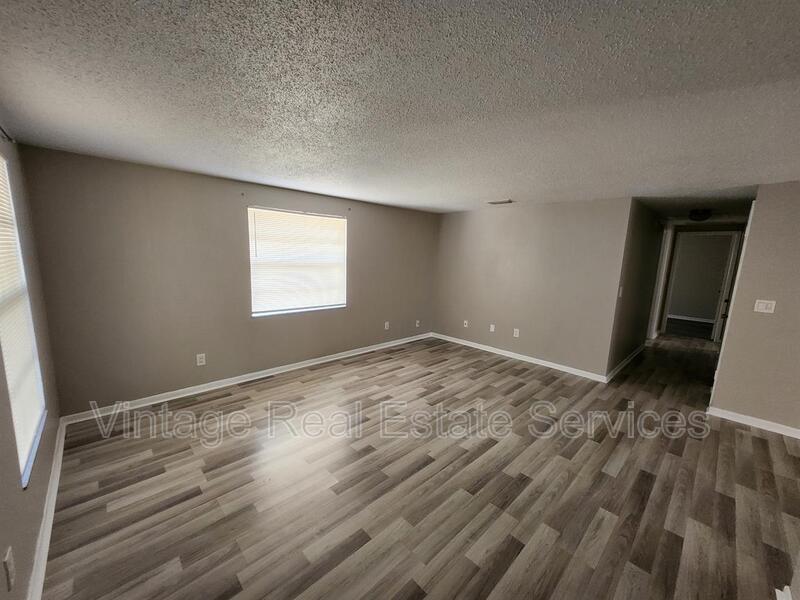 806 Walnut Dr property image