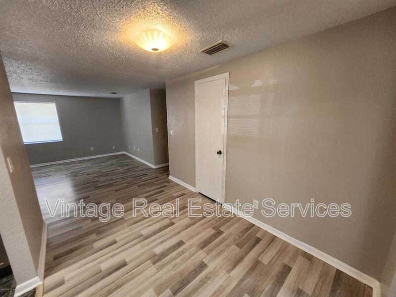 806 Walnut Dr property image