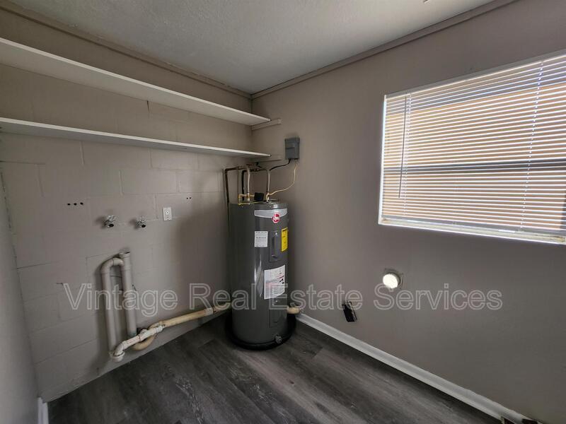 806 Walnut Dr property image