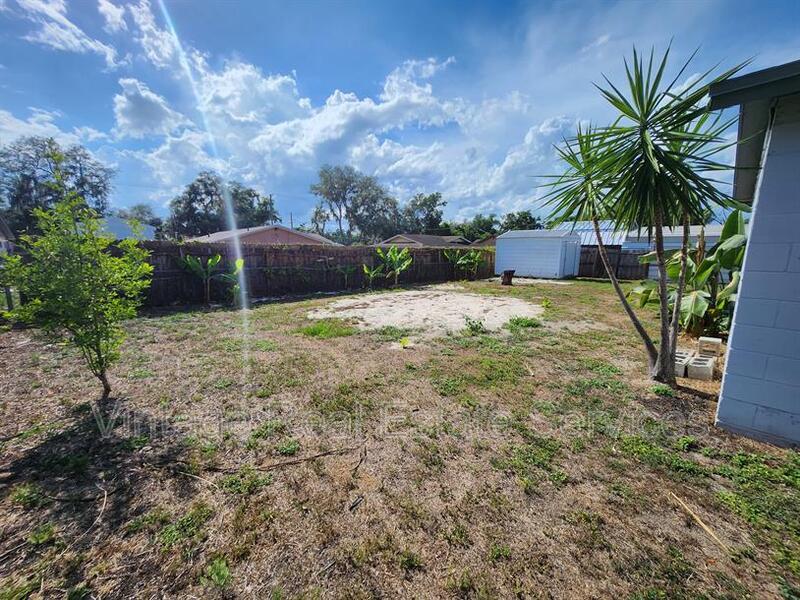 806 Walnut Dr property image