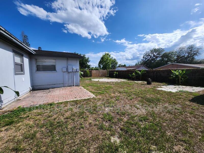 806 Walnut Dr property image