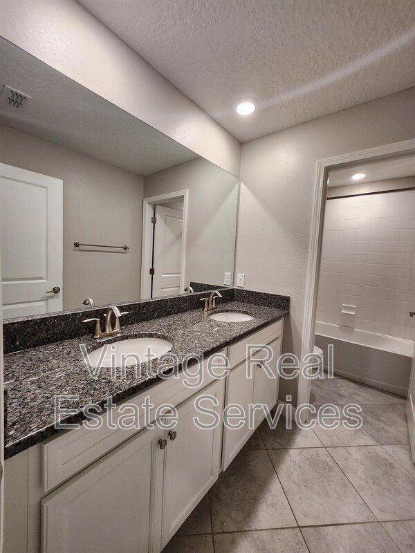25188 Lambrusco Loop property image