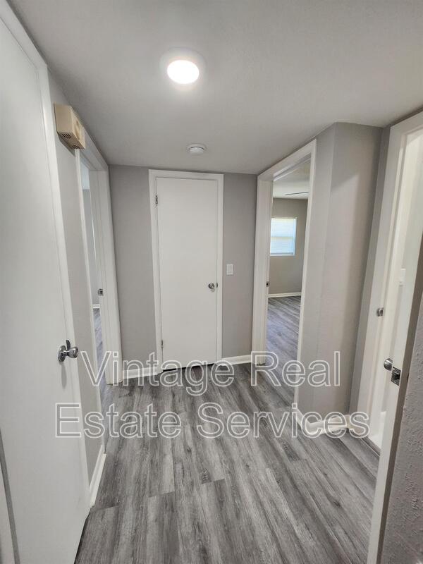 304 S Mercury Ave property image