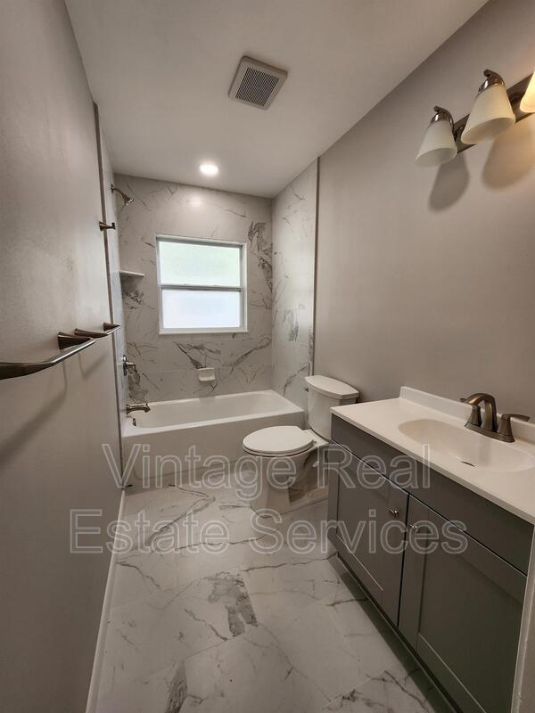 304 S Mercury Ave property image