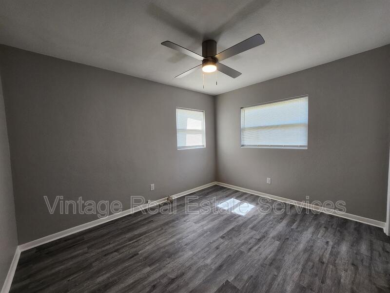 304 S Mercury Ave property image