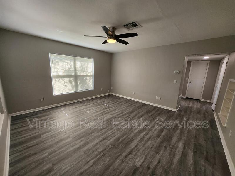 306 S Mercury Ave property image