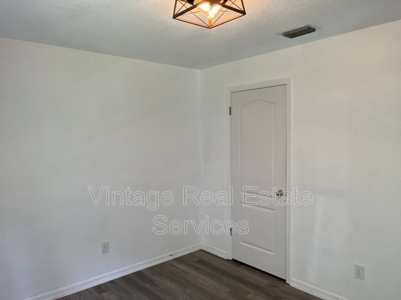 9411 Willow Cove Ct property image