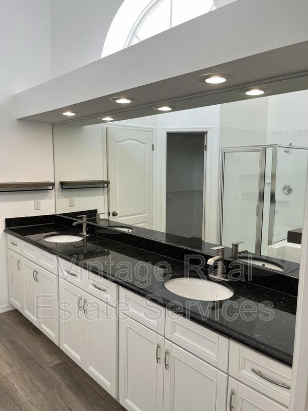 9411 Willow Cove Ct property image