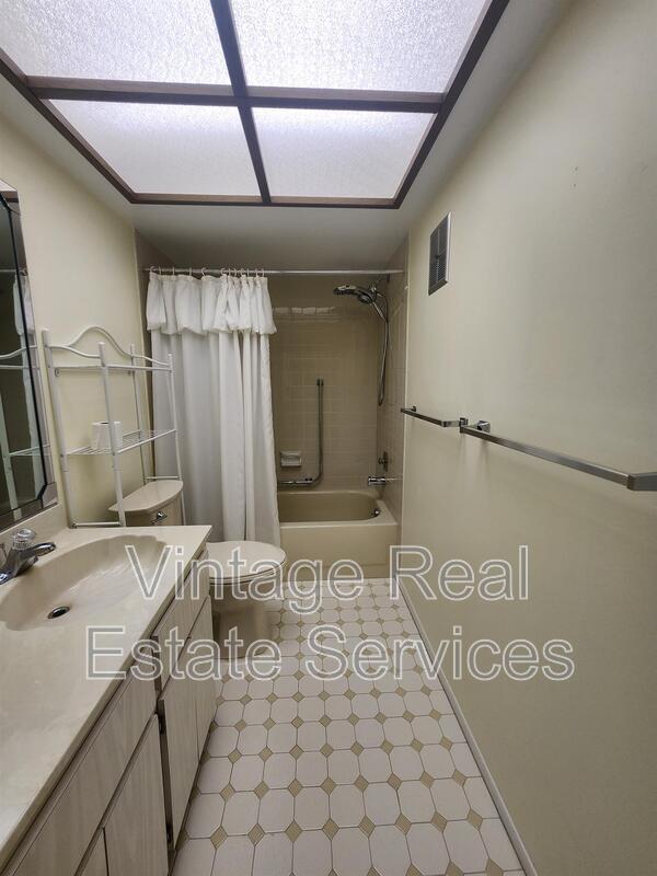 2842 Highlands Blvd #A property image
