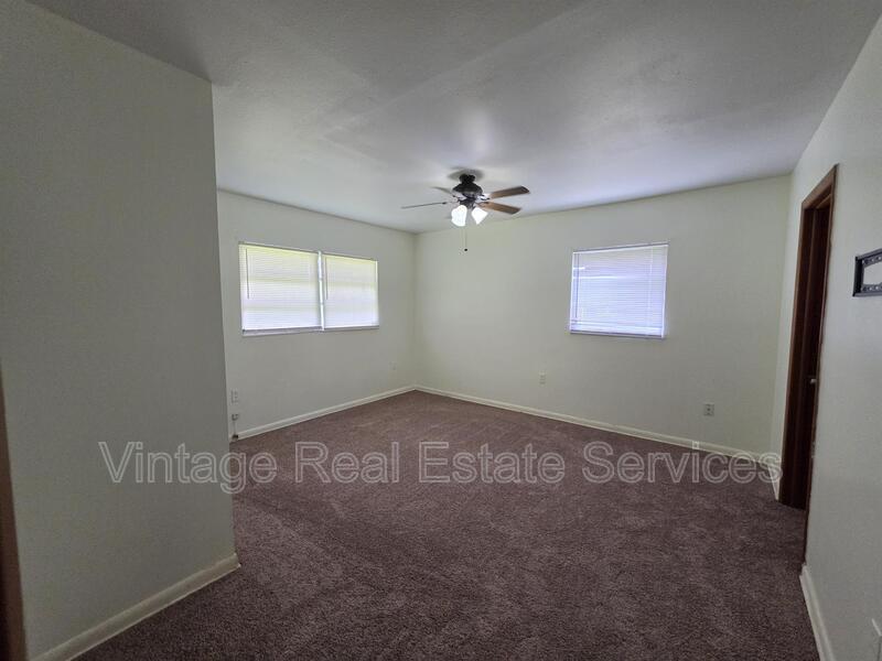 1103 N Crystal Terrace property image