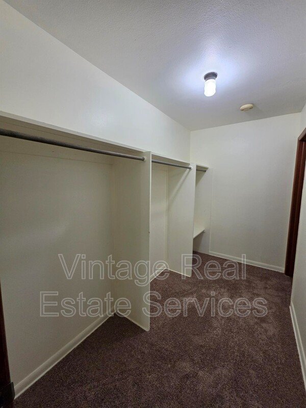 1103 N Crystal Terrace property image