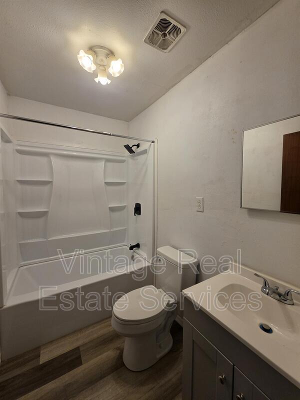 1103 N Crystal Terrace property image