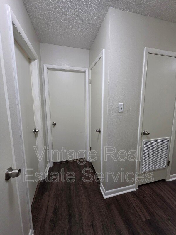 851 Creekway Ct property image
