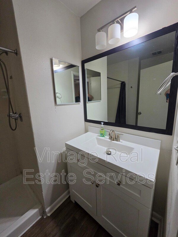 851 Creekway Ct property image