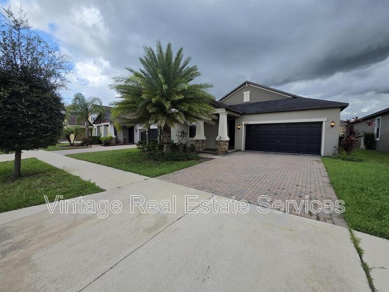 10049 Victory Gallop Loop property image