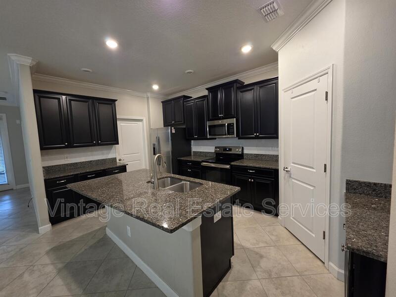 10049 Victory Gallop Loop property image