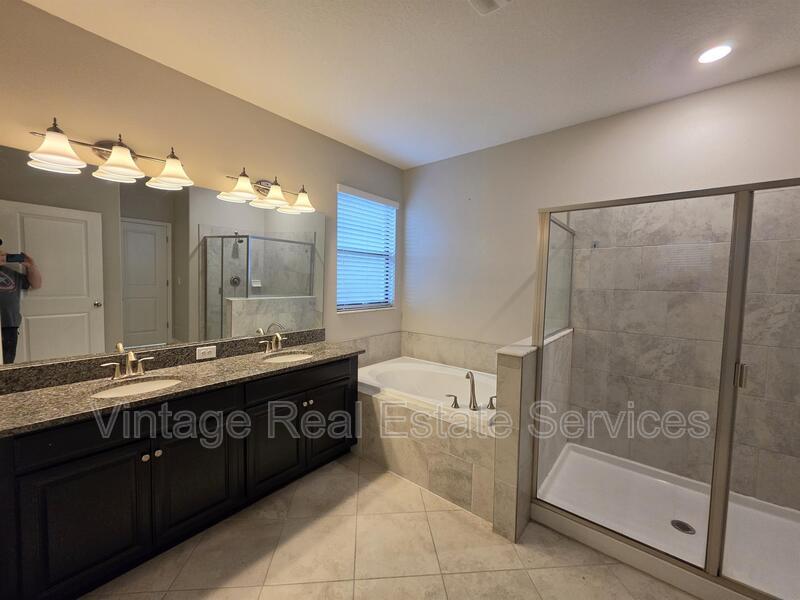 10049 Victory Gallop Loop property image