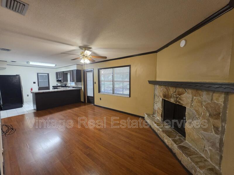 1028 Wildwood W property image