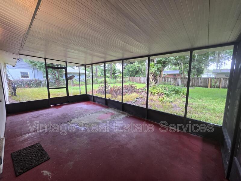 1028 Wildwood W property image