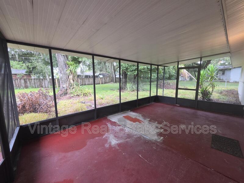1028 Wildwood W property image