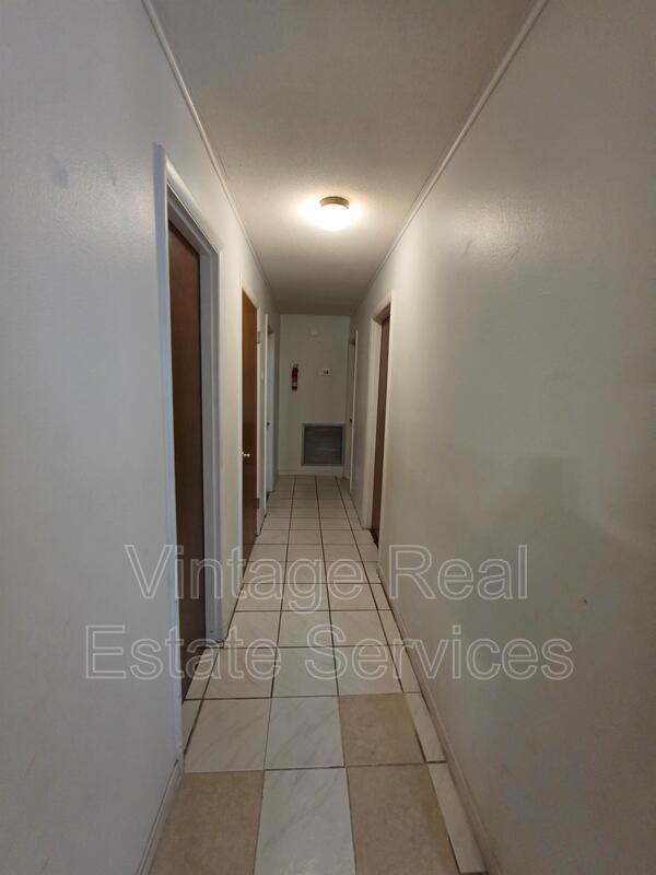 1028 Wildwood W property image