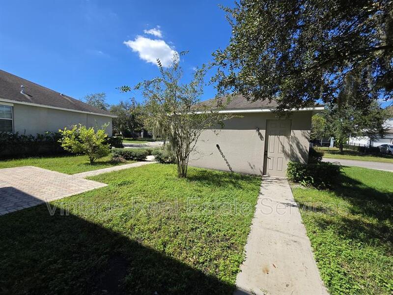 7920 Hampton Lake Drive property image