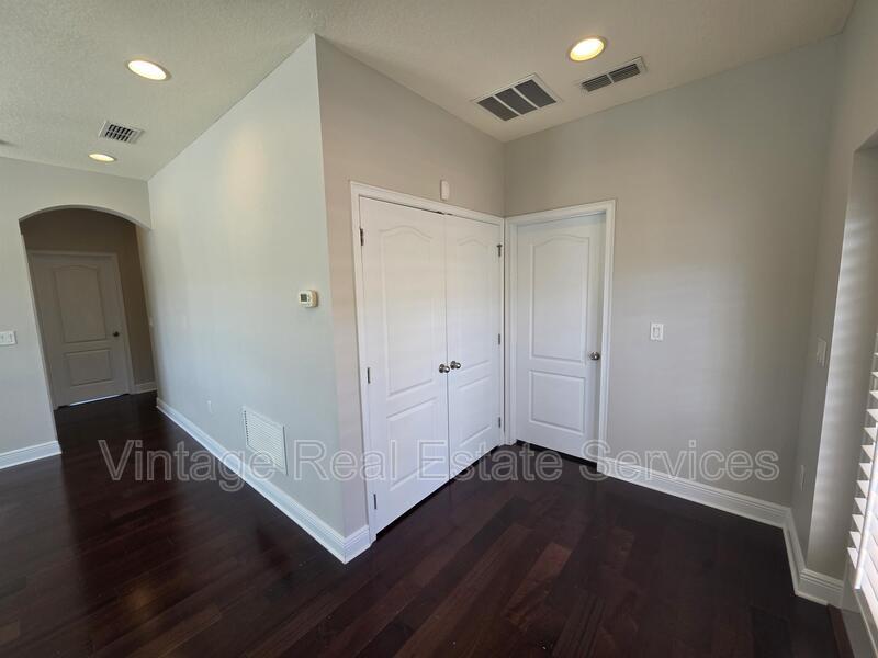 7920 Hampton Lake Drive property image