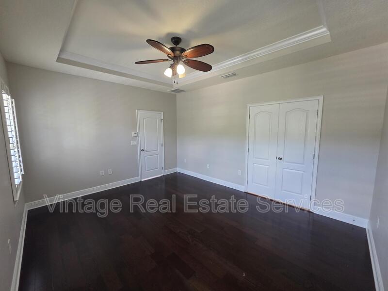 7920 Hampton Lake Drive property image