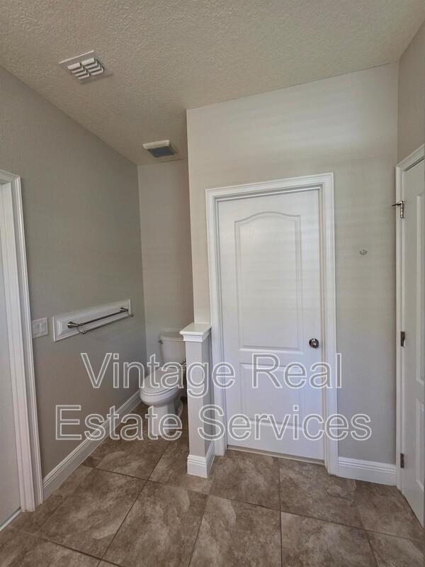 7920 Hampton Lake Drive property image