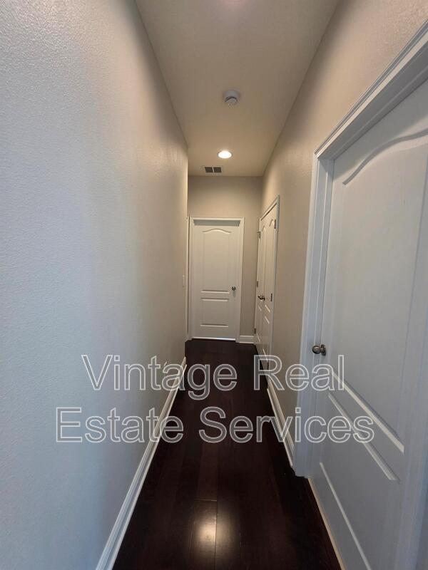 7920 Hampton Lake Drive property image