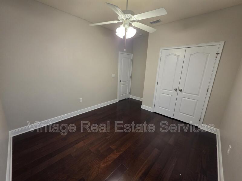 7920 Hampton Lake Drive property image