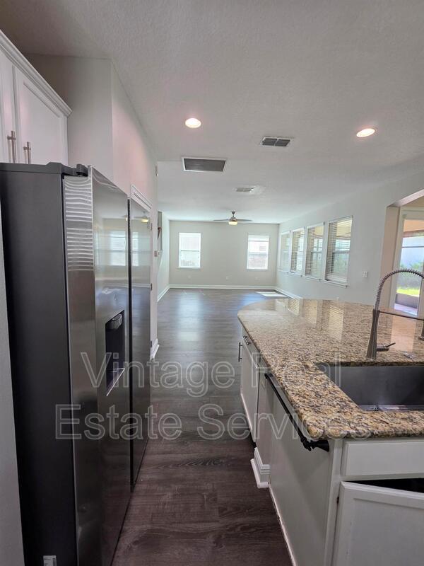 7920 Hampton Lake Drive property image
