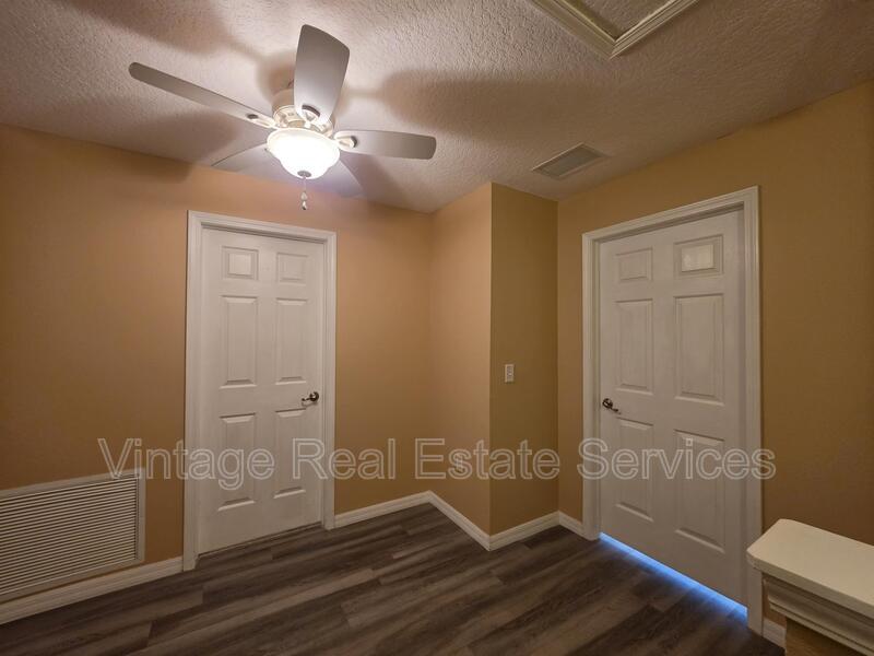 2425 Middleton Grove Dr property image