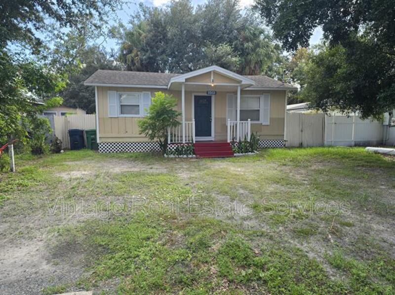 1512 W Comanche Ave property image