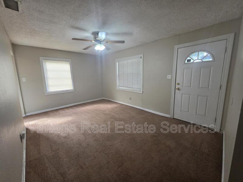 1512 W Comanche Ave property image