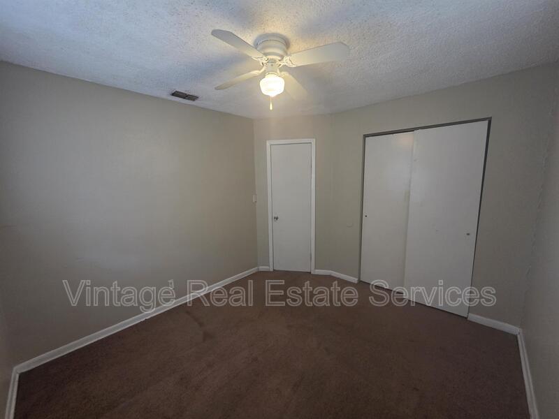 1512 W Comanche Ave property image