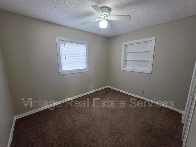 1512 W Comanche Ave property image