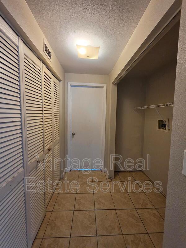 1512 W Comanche Ave property image