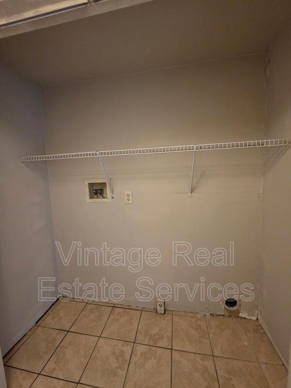 1512 W Comanche Ave property image